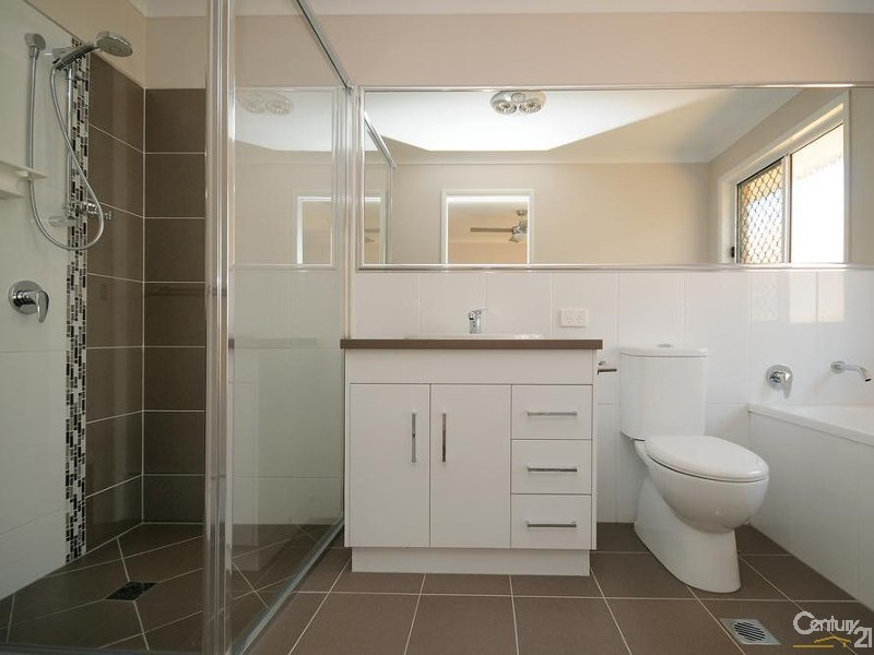 2/9 McMorrow Street, Kearneys Spring QLD 4350