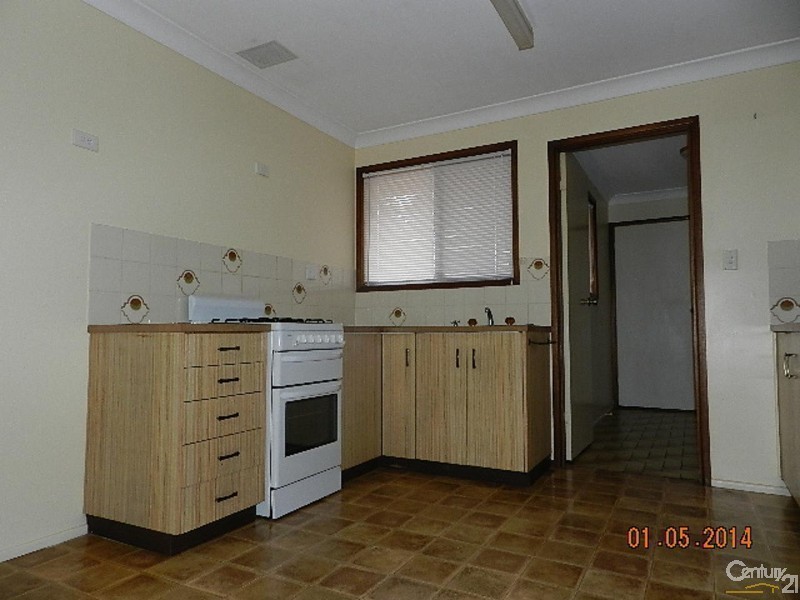 2/6 Begonia Court, Centenary Heights QLD 4350