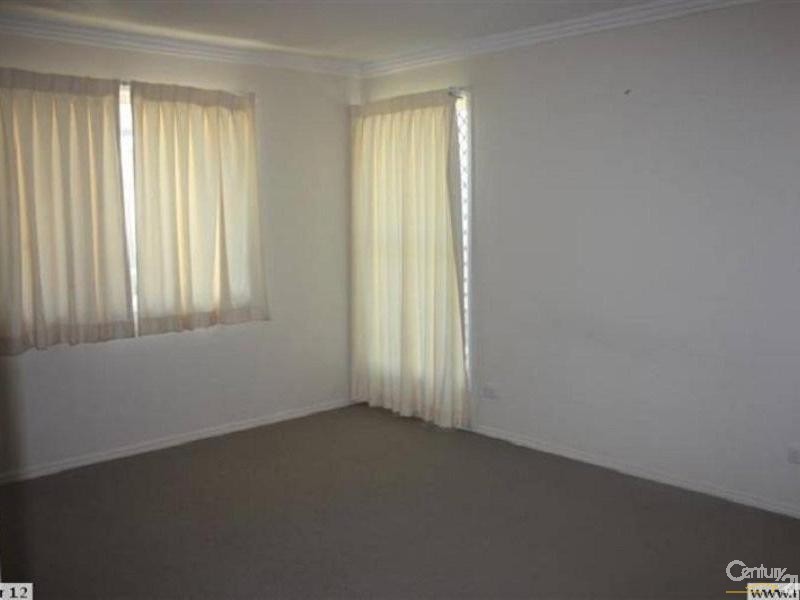 1/33 Willowburn Drive, Rockville QLD 4350