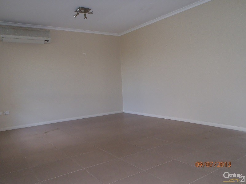 15 Gibson Street, Wilsonton QLD 4350