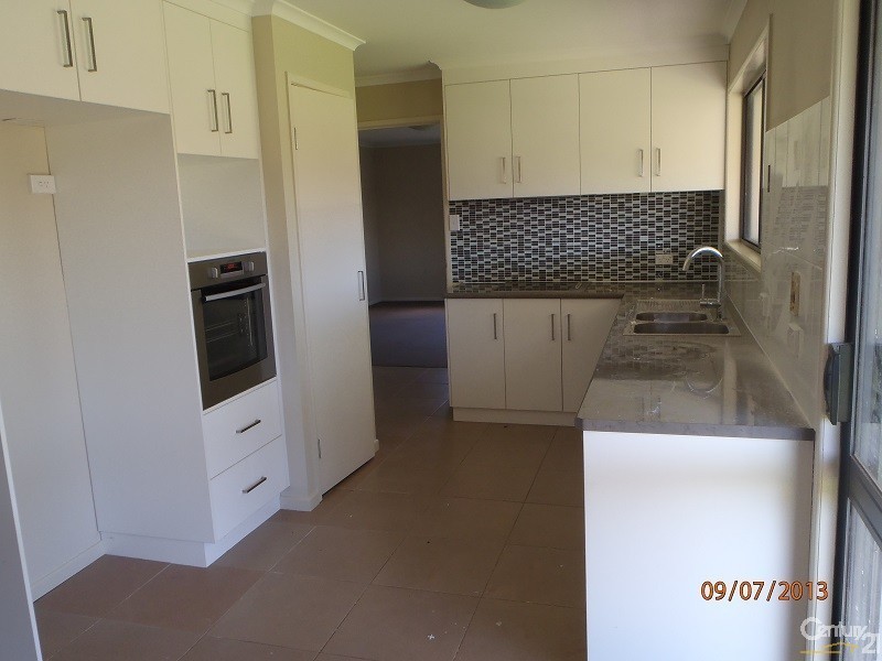 15 Gibson Street, Wilsonton QLD 4350