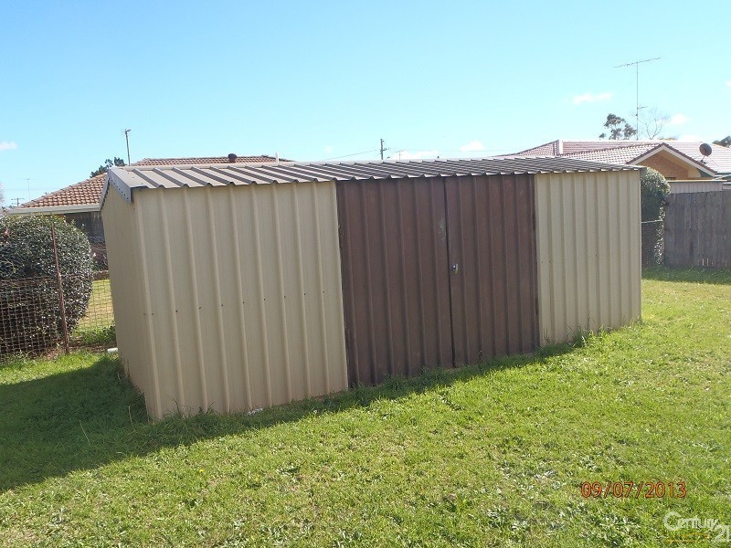 15 Gibson Street, Wilsonton QLD 4350