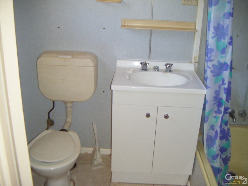 3/214 Long Street, South Toowoomba QLD 4350