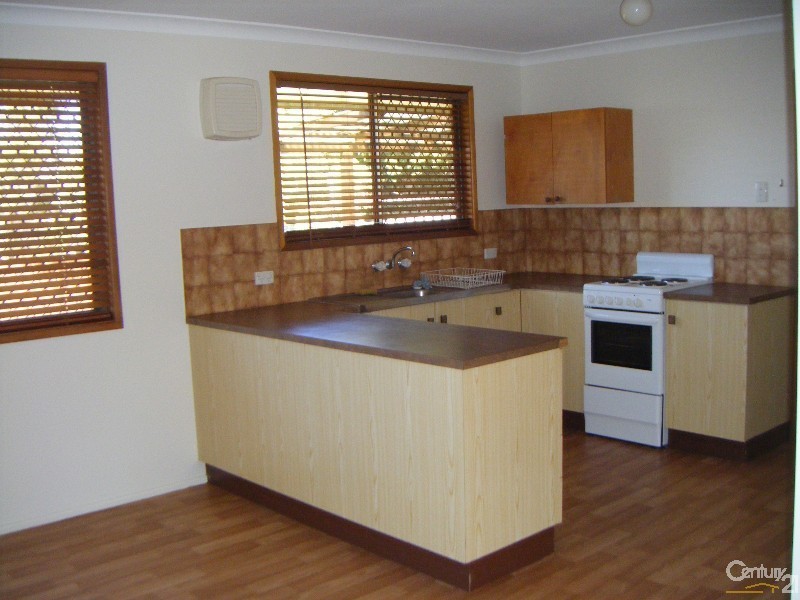 14 Debra Street, Centenary Heights QLD 4350