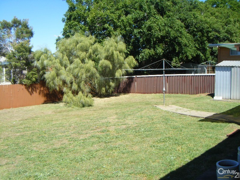 14 Debra Street, Centenary Heights QLD 4350