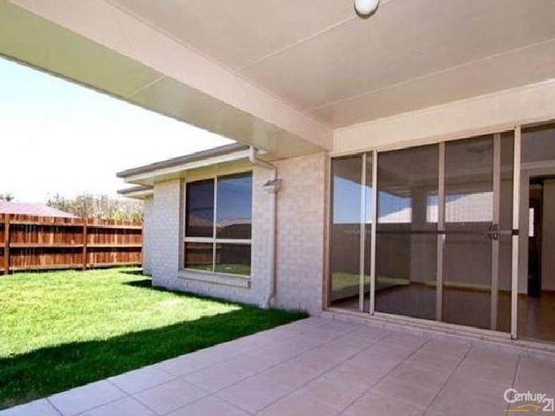 22 Pugh Street, Middle Ridge QLD 4350