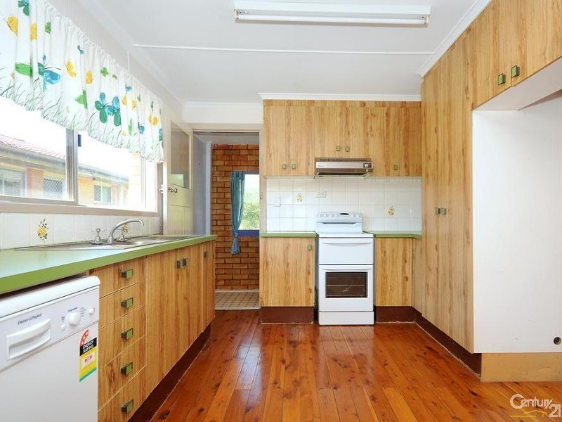 22 Cleary Street, Centenary Heights QLD 4350