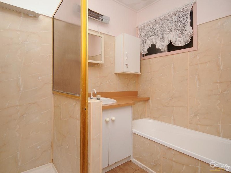 22 Cleary Street, Centenary Heights QLD 4350