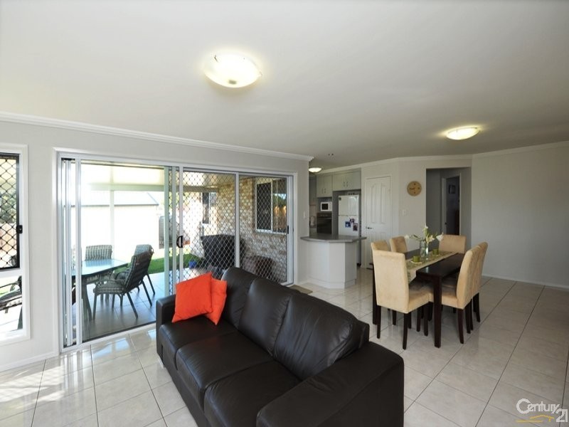 4 Bunkers Hill School Road, Westbrook QLD 4350