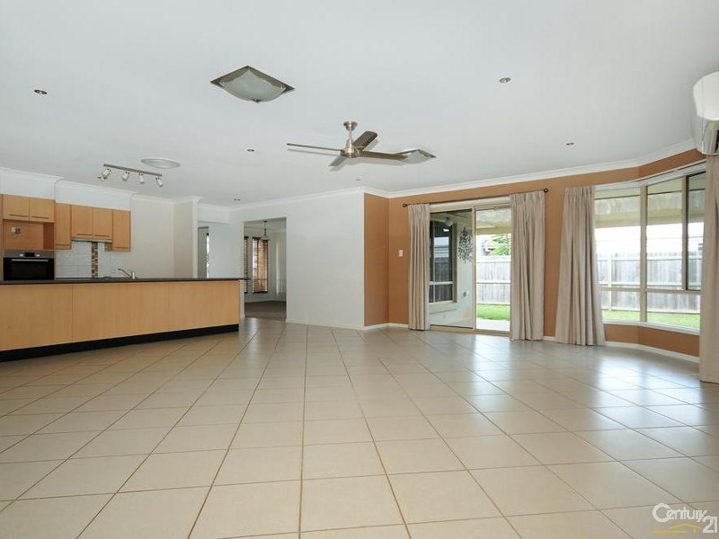 10 Currawong Street, Rangeville QLD 4350