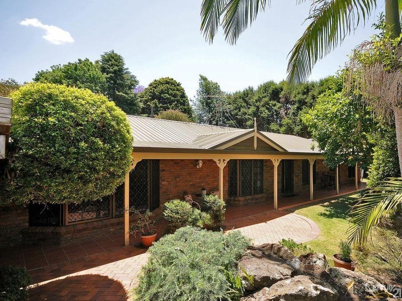 229 Rowbotham Street, Middle Ridge QLD 4350