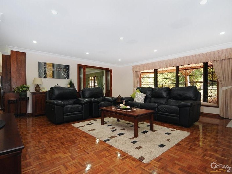 229 Rowbotham Street, Middle Ridge QLD 4350