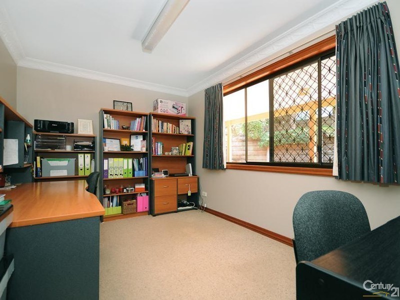 229 Rowbotham Street, Middle Ridge QLD 4350
