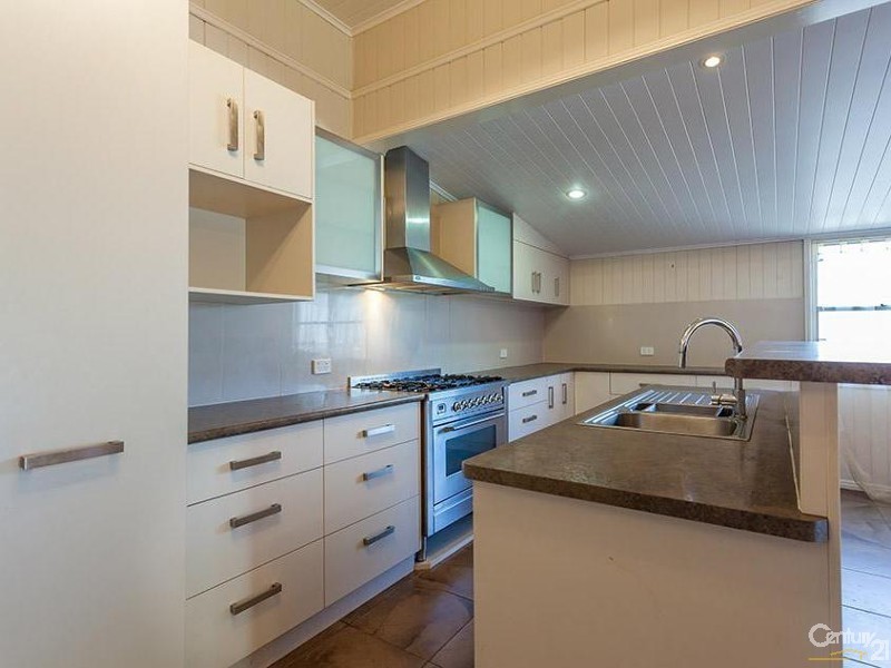 11 Gostwyck Street, Newtown QLD 4350