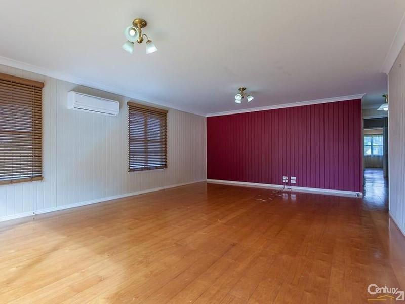 11 Gostwyck Street, Newtown QLD 4350