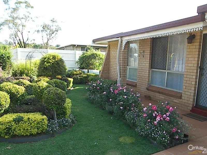 2/2  Debra Street, Centenary Heights QLD 4350