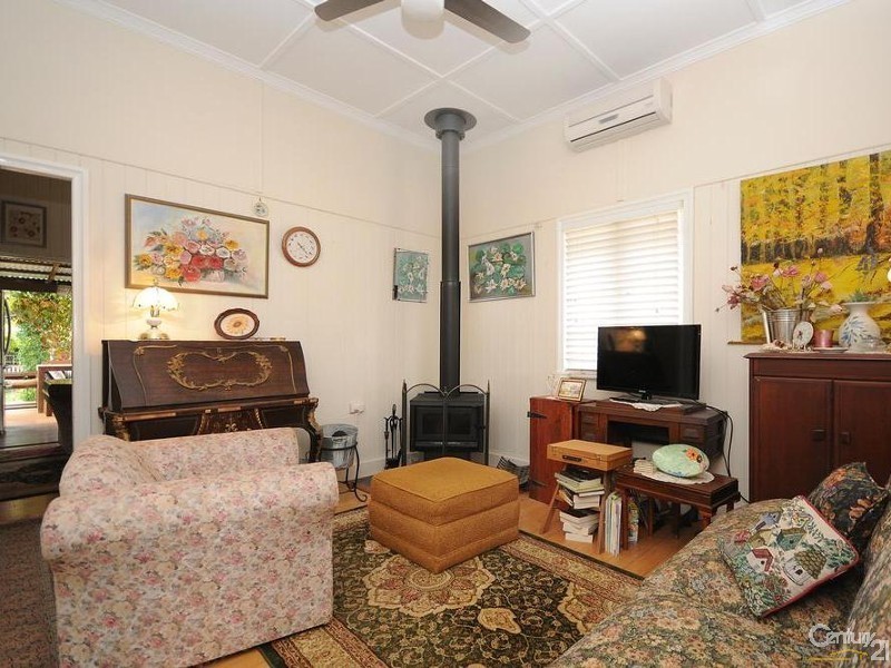 2 Edward Street, North Toowoomba QLD 4350