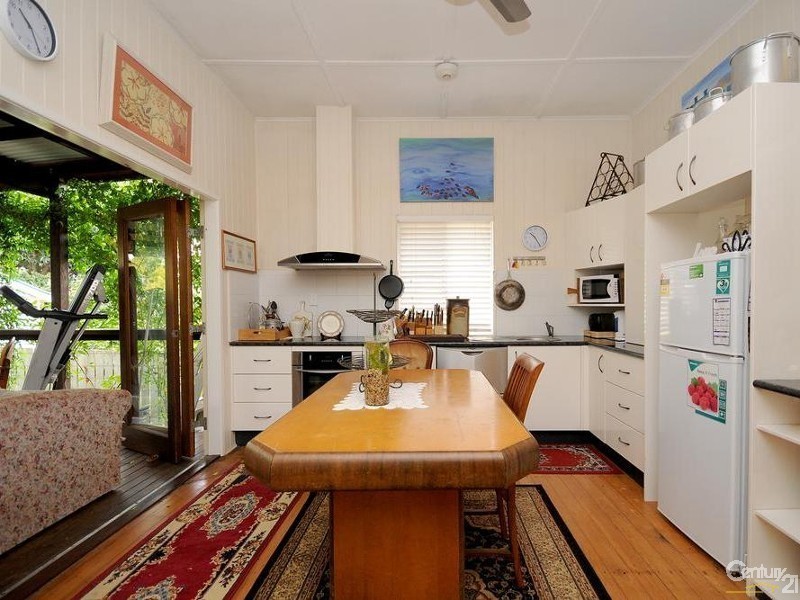 2 Edward Street, North Toowoomba QLD 4350