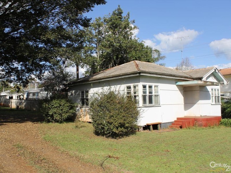 340 Hume Street, Centenary Heights QLD 4350