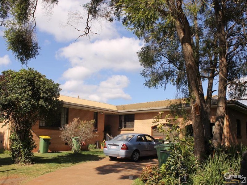 436 Hume Street, Middle Ridge QLD 4350