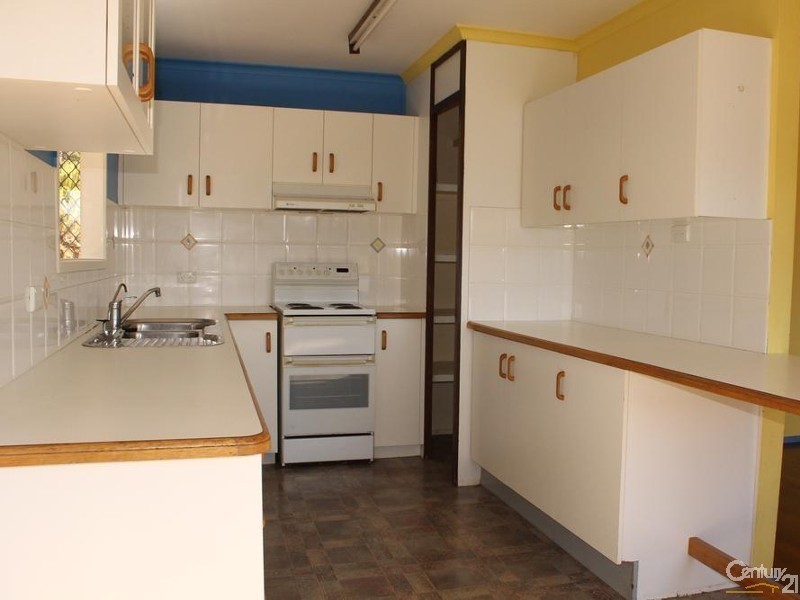 176 Tor Street, Rockville QLD 4350