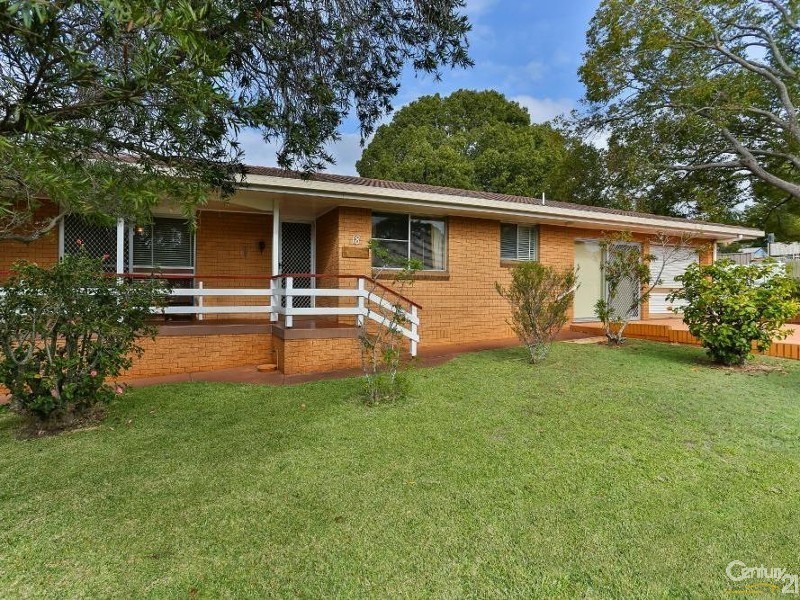 18 Taylor Street, Toowoomba QLD 4350