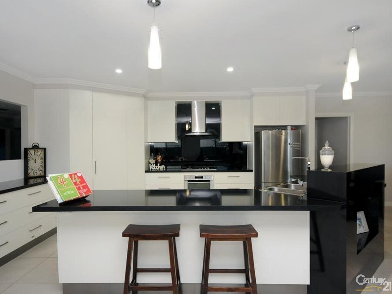 4 Ibis Crescent, Highfields QLD 4352