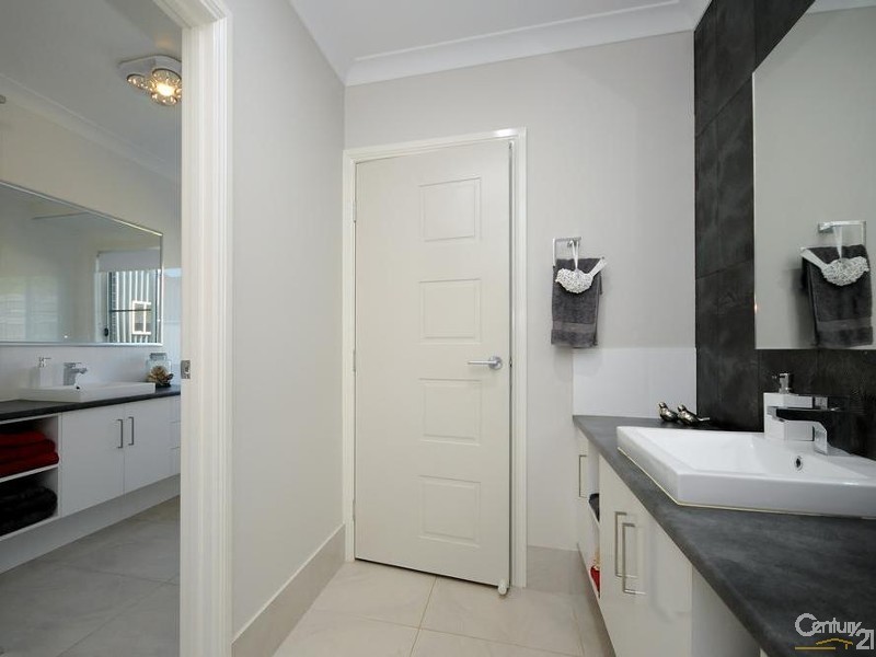 4 Ibis Crescent, Highfields QLD 4352