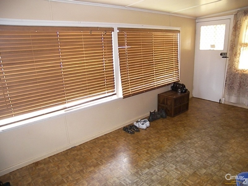 17 Tynedale Avenue, Newtown QLD 4350