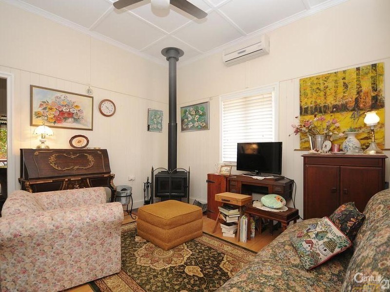 2 Edward Street, North Toowoomba QLD 4350