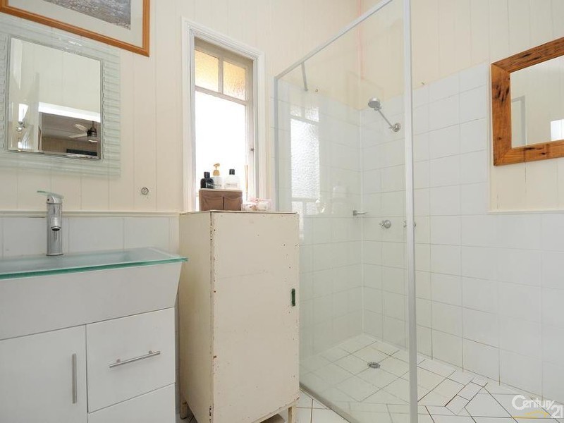 2 Edward Street, North Toowoomba QLD 4350