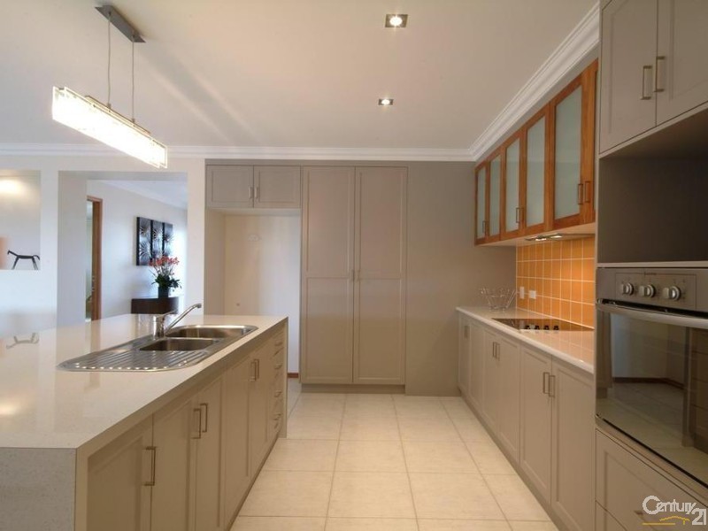 375 Mackenzie Street, Middle Ridge QLD 4350