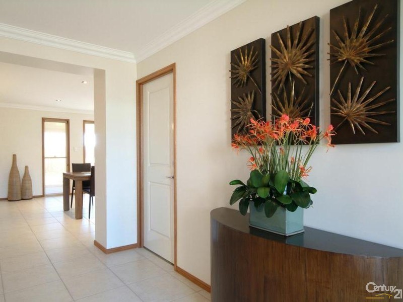 375 Mackenzie Street, Middle Ridge QLD 4350