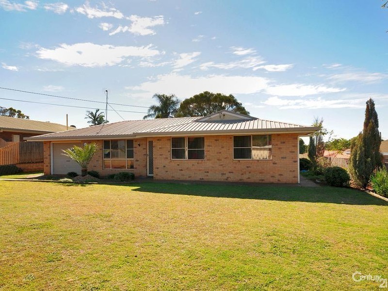 7 Diane Court, Centenary Heights QLD 4350