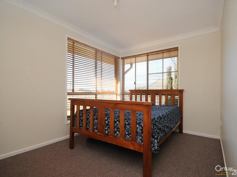 7 Diane Court, Centenary Heights QLD 4350