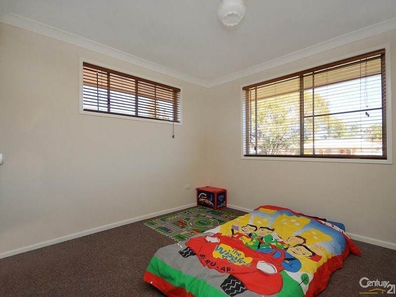 7 Diane Court, Centenary Heights QLD 4350