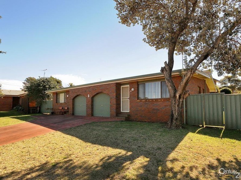 5 Amanda Drive, Centenary Heights QLD 4350