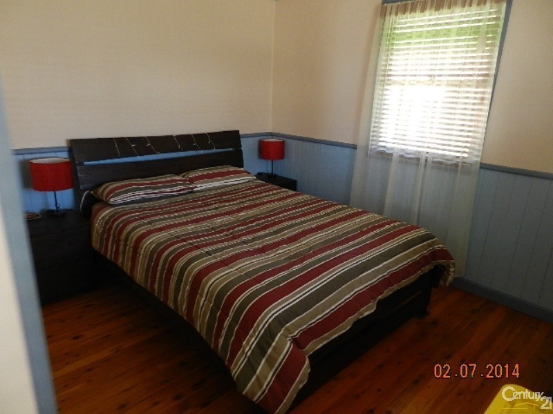 12 Chamberlain Street, North Toowoomba QLD 4350