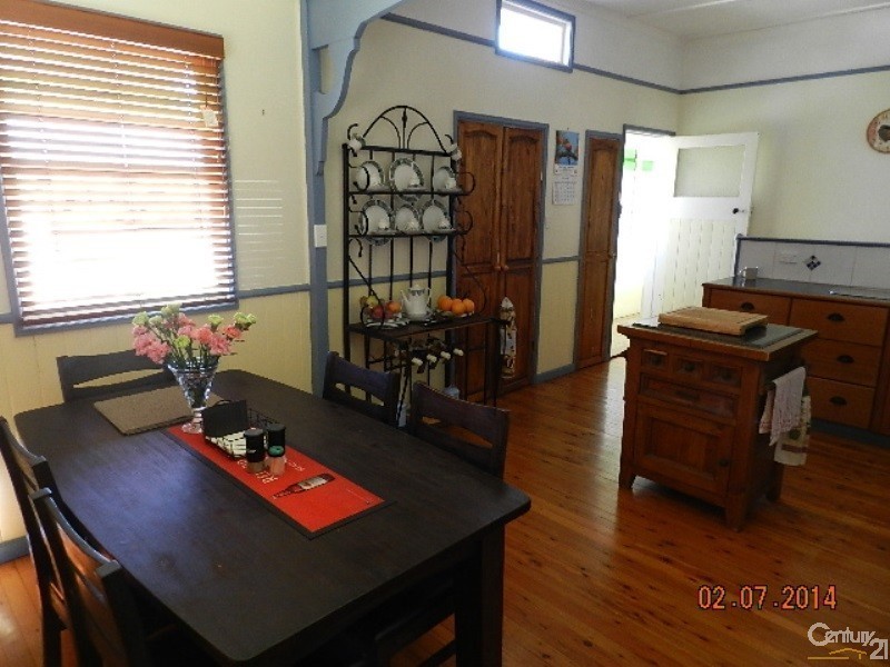 12 Chamberlain Street, North Toowoomba QLD 4350