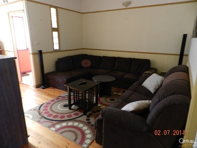 12 Chamberlain Street, North Toowoomba QLD 4350