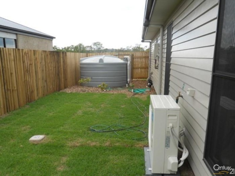 11 Kurrawa Crescent, Glenvale QLD 4350