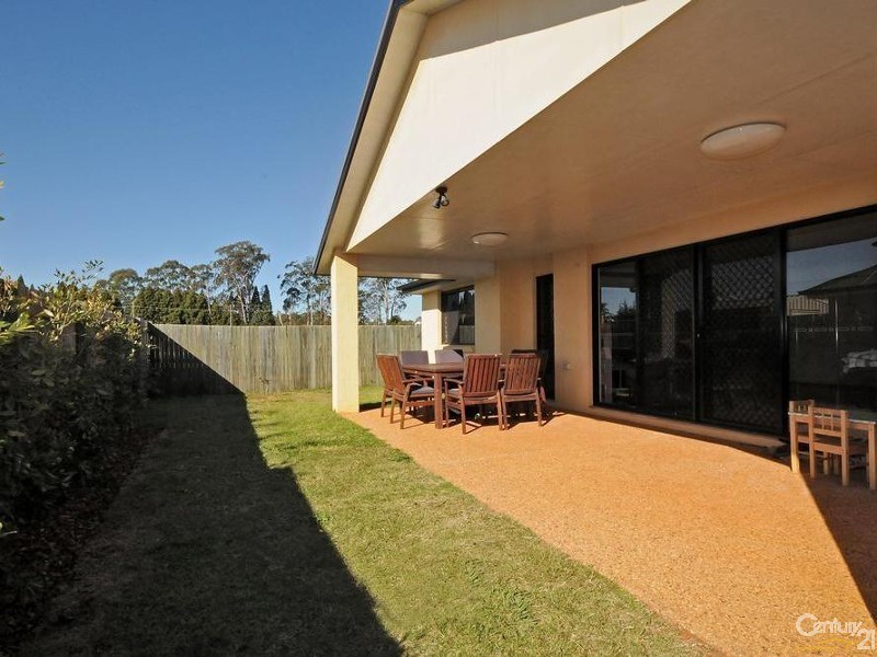 16 Beardsworth Court, Middle Ridge QLD 4350