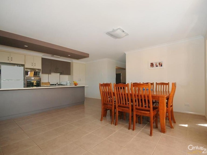 16 Beardsworth Court, Middle Ridge QLD 4350