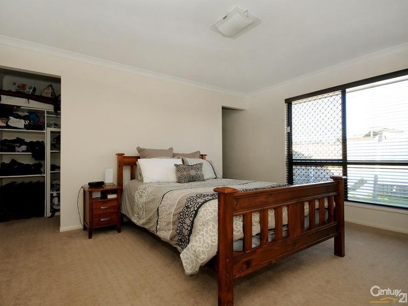 16 Beardsworth Court, Middle Ridge QLD 4350