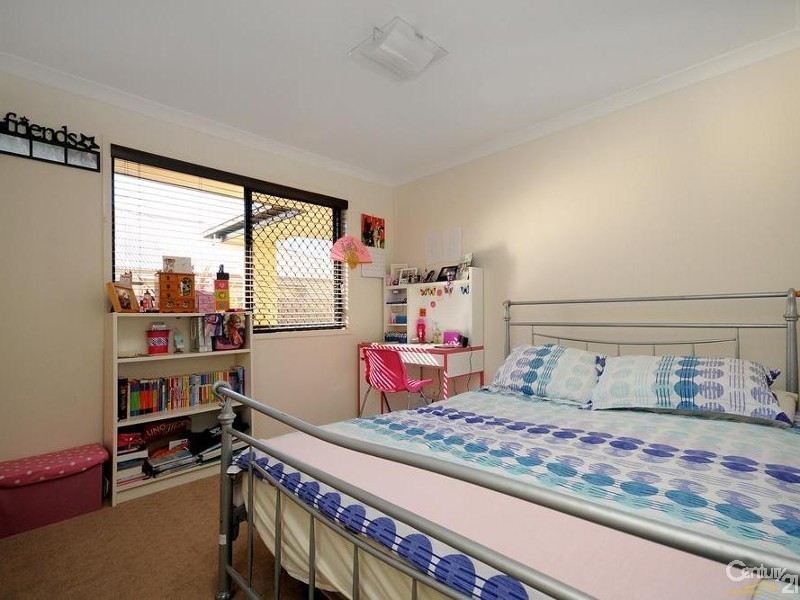 16 Beardsworth Court, Middle Ridge QLD 4350