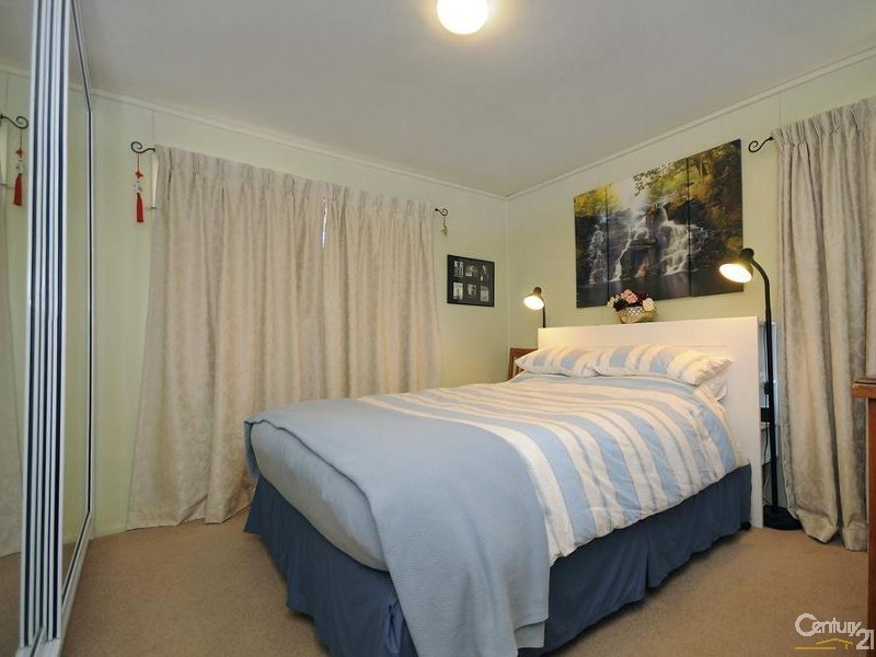 11 Festival Street, Rockville QLD 4350