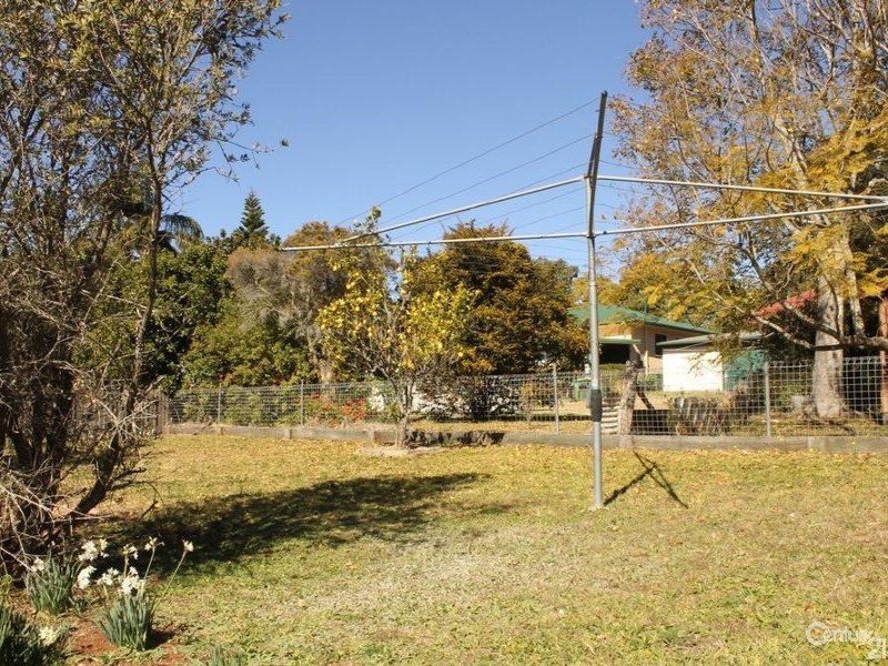 30 Boyes Street, Harristown QLD 4350