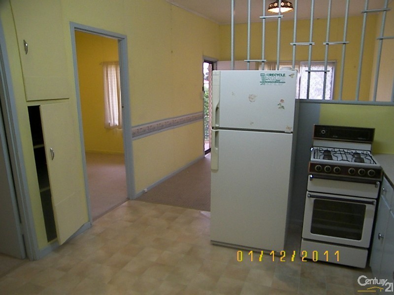 2/214 Long Street, South Toowoomba QLD 4350