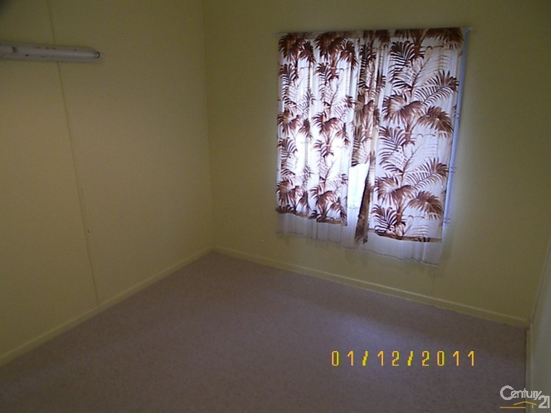 2/214 Long Street, South Toowoomba QLD 4350