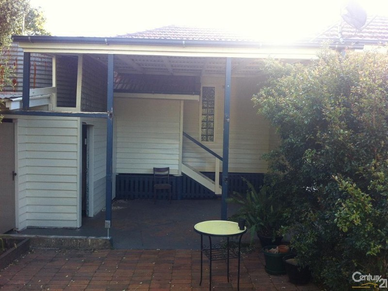 74C Mackenzie Street, Mount Lofty QLD 4350